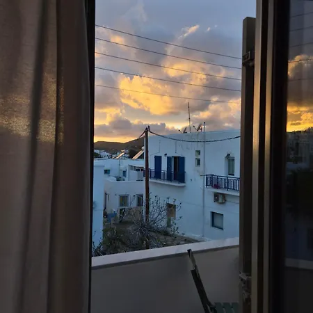 Islander House Center * Naousa (Paros)