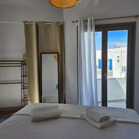 Islander House Center Naousa (Paros)